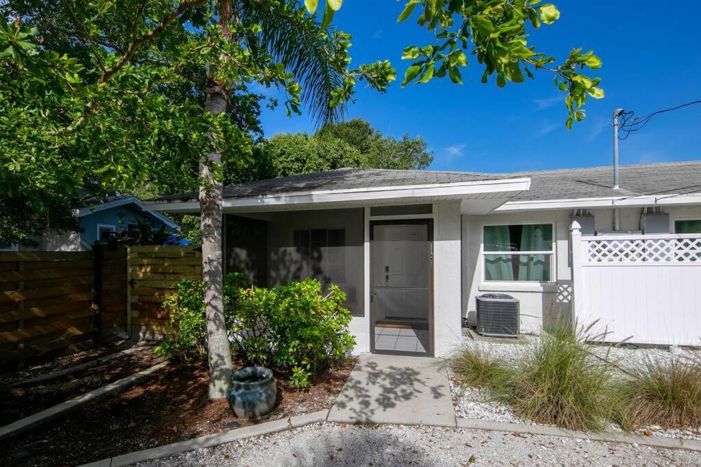 Charming Old Florida Home 15 Mins From Beaches Sarasota Eksteriør bilde